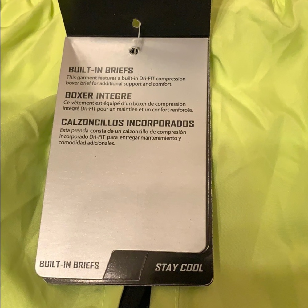 Neon green Athletic shorts with liner - Picture 4 of 9